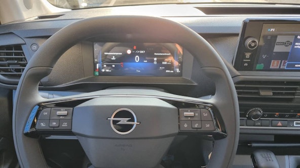 Vehicle image 9 Vehicle image 9