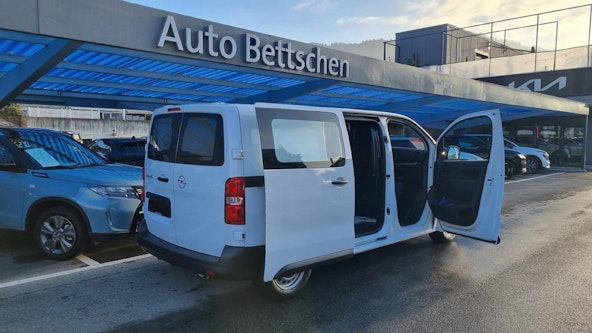 Vehicle image 6 Vehicle image 6