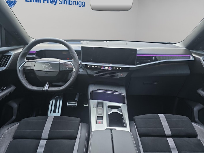 Vehicle image OPEL GRANDLAND