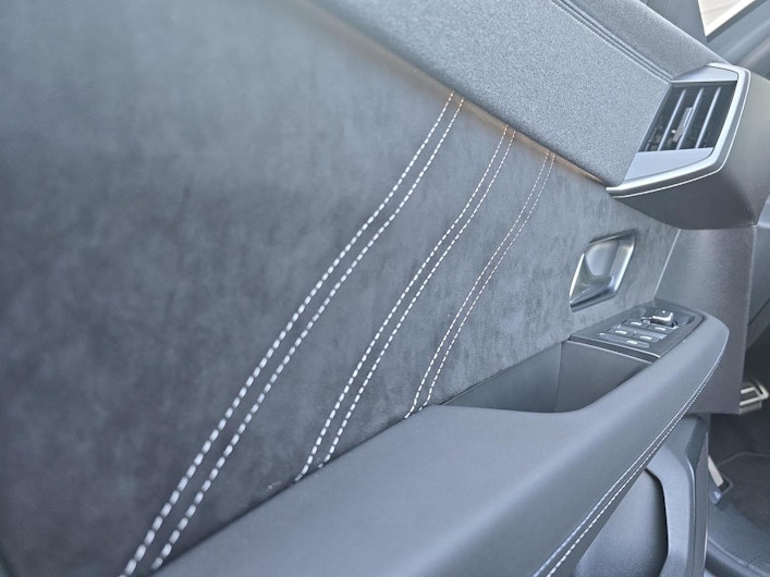 Vehicle image OPEL GRANDLAND