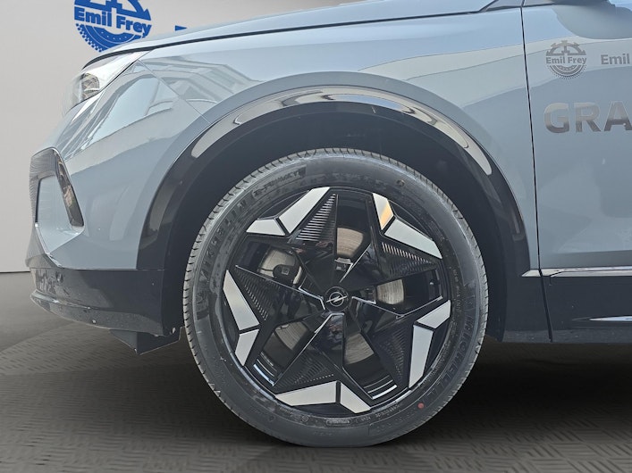 Vehicle image OPEL GRANDLAND