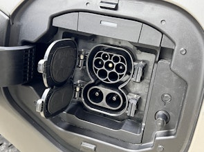 Vehicle image TOYOTA bZ4X 6.6 kw OBC Premium AWD