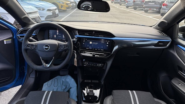 Vehicle image 8 Vehicle image 8