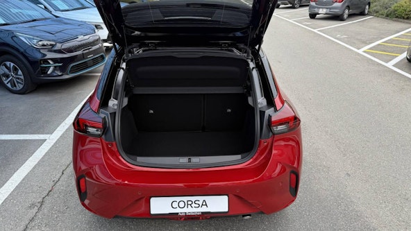 Vehicle image 5 Vehicle image 5