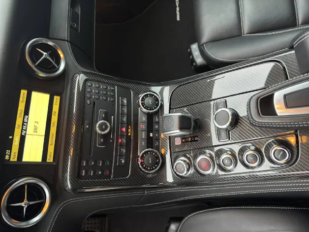 MERCEDES-BENZ SLS AMG Roadster
