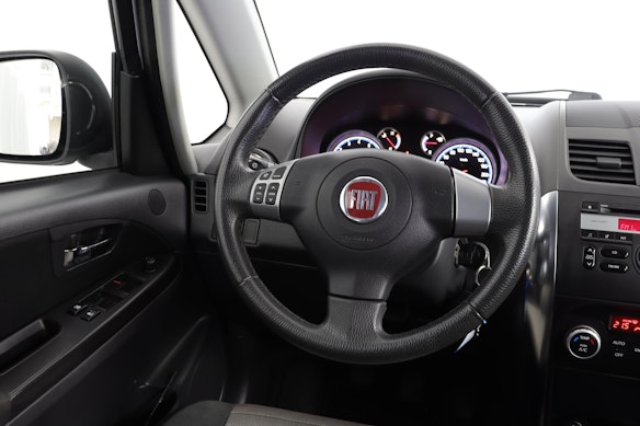 FIAT Sedici 1.6 16V Emotion Freestyle 3