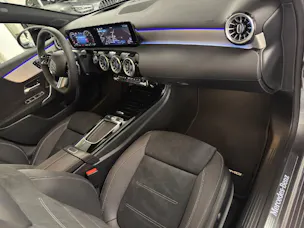 Mercedes-Benz A 200 AMG Line Night Star