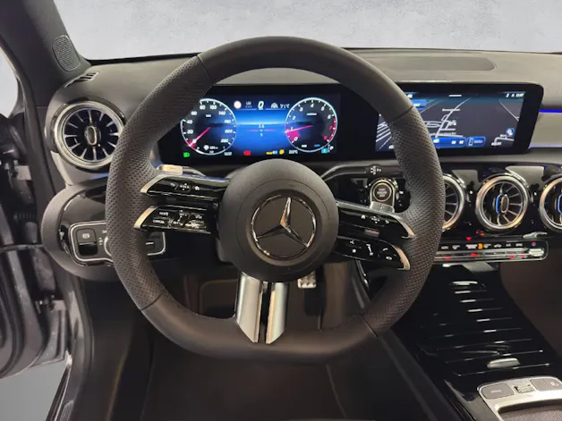 Mercedes-Benz A 200 AMG Line Night Star