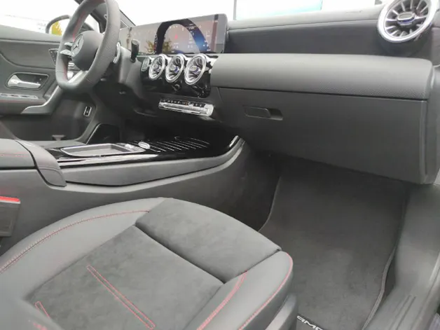 Mercedes-Benz A 250 e AMG Line EQ Star