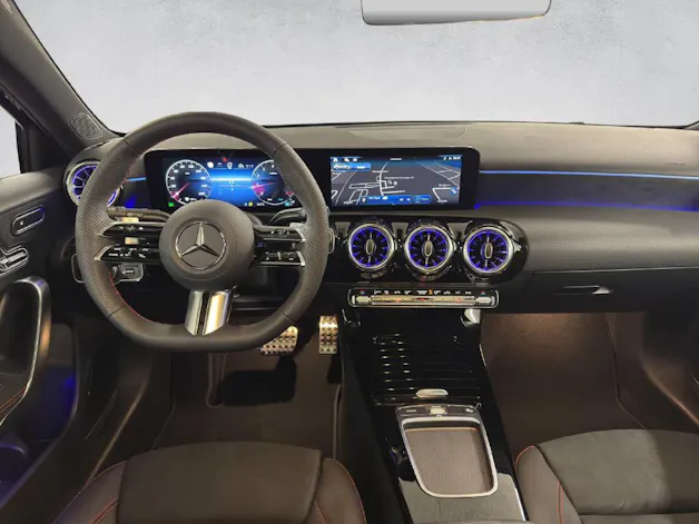 Mercedes-Benz A 200 AMG Line Night Star