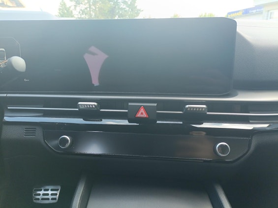 Vehicle image 8 Vehicle image 8