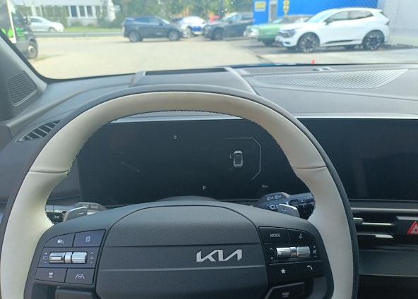 Vehicle image 5 Vehicle image 5