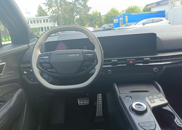 Vehicle image 7 Vehicle image 7