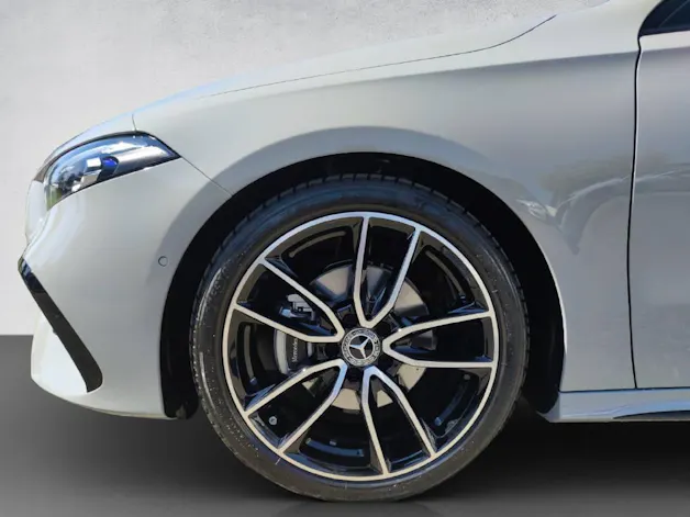 Mercedes-Benz A 200 AMG Line Night Star
