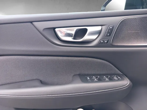 Volvo V60 2.0 T6 TE Ultimate Dark eAWD