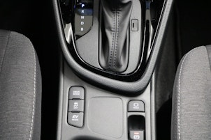 Vehicle image TOYOTA Yaris 1.5 VVT-i HSD Trend