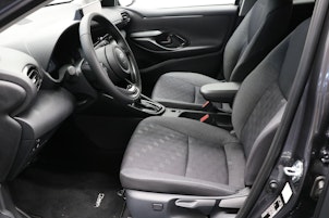 Vehicle image TOYOTA Yaris 1.5 VVT-i HSD Trend