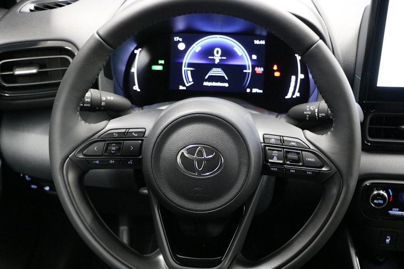 Vehicle image TOYOTA YARIS