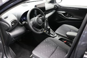 Vehicle image TOYOTA Yaris 1.5 VVT-i HSD Trend