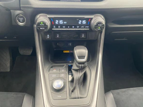 Fahrzeugbild TOYOTA RAV4 2.5 Plug-In-Hybrid GR Sport / Jetzt Leasing ab 0.99% oder Cash-Prämie CHF 3'000.00