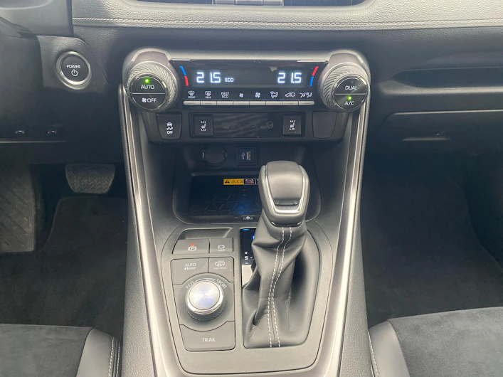 Fahrzeugbild TOYOTA RAV-4