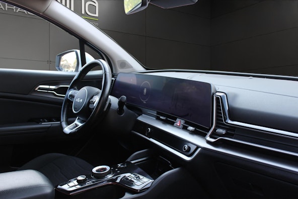 Vehicle image 8 Vehicle image 8