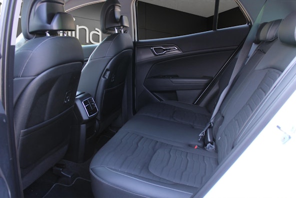 Vehicle image 9 Vehicle image 9