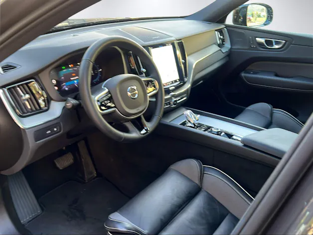 Volvo XC60 2.0 T8 TE Plus Dark eAWD