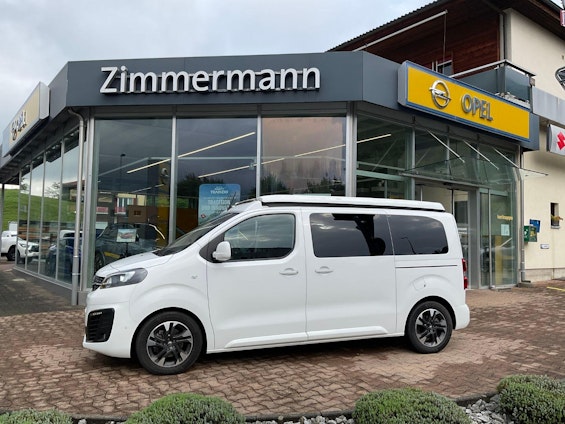 First vehicle image