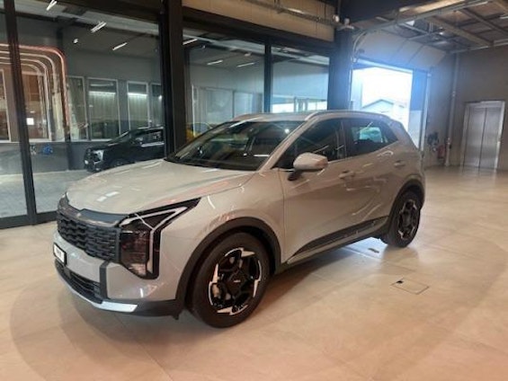 First vehicle image