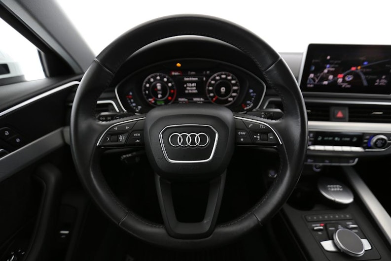 Vehicle image AUDI A4