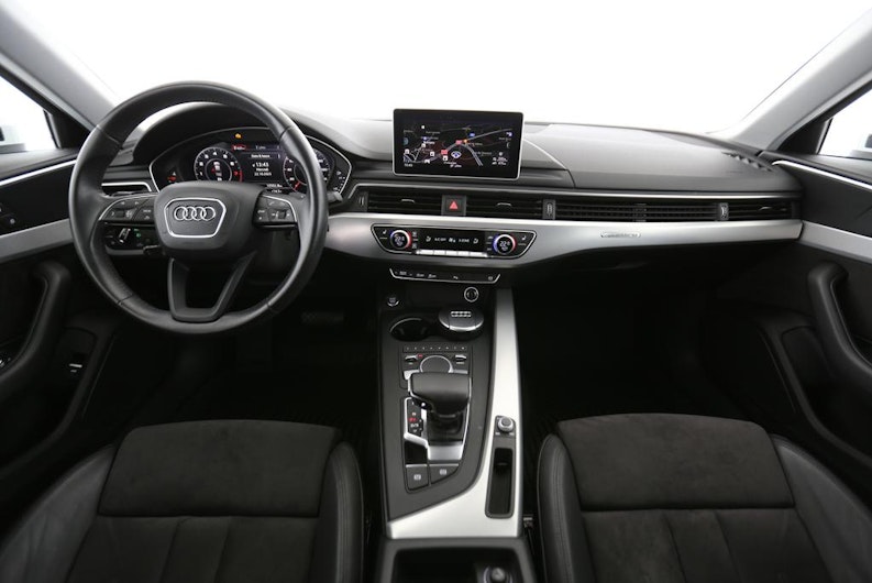 Vehicle image AUDI A4