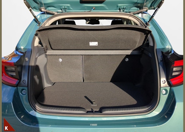 Vehicle image 19 Vehicle image 19