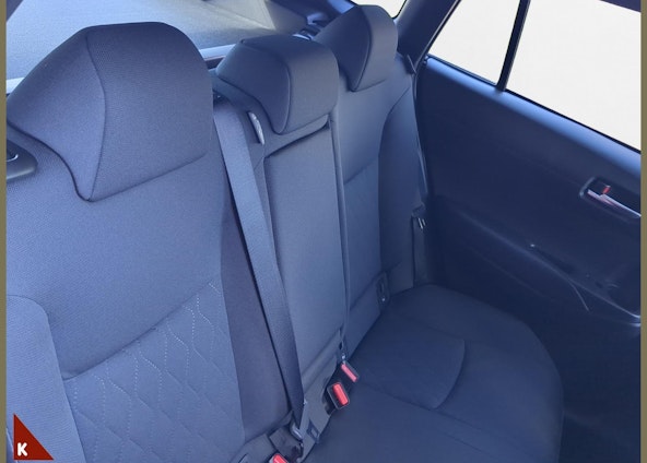 Vehicle image 18 Vehicle image 18