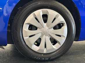 https://vehicle.imgix.net/4010309/aaea0237-ea1d-46ac-b4ac-5d8a5acbc9da.jpg