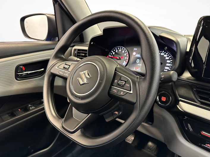 Fahrzeugbild SUZUKI SWIFT