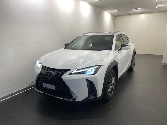 First vehicle image
