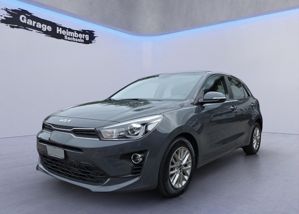 First vehicle image First vehicle image