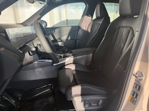 Vehicle image BMW X3 30e xDrive