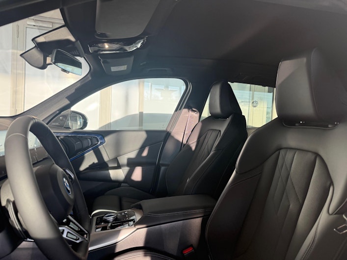 Vehicle image BMW X3