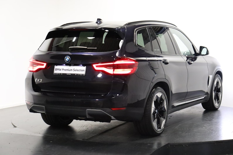 Vehicle image BMW iX3