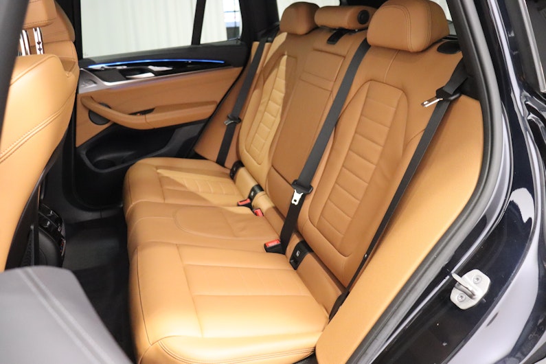 Vehicle image BMW iX3