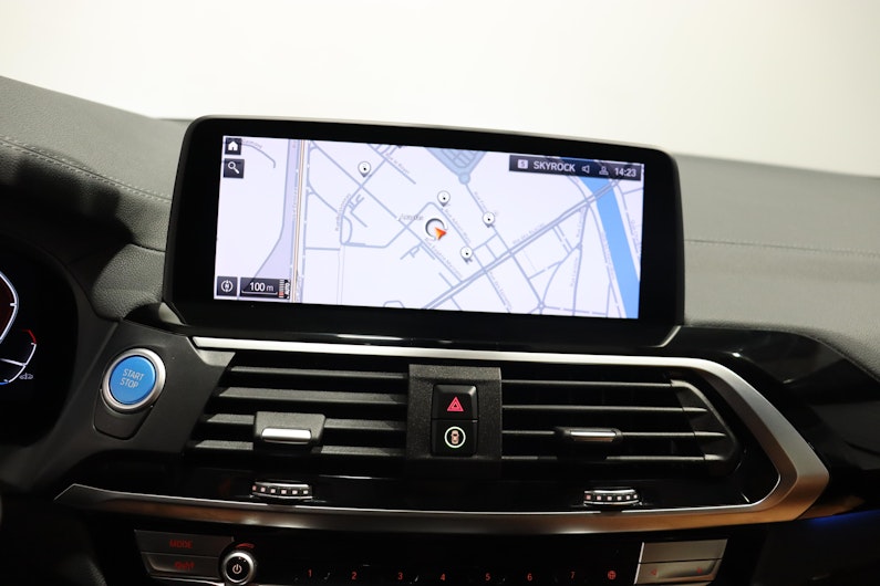 Vehicle image BMW iX3