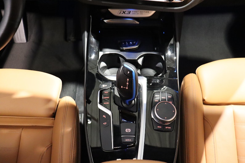 Vehicle image BMW iX3