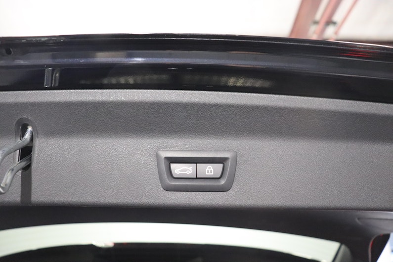 Vehicle image BMW iX3