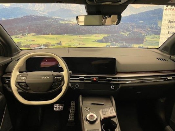 Vehicle image 5 Vehicle image 5