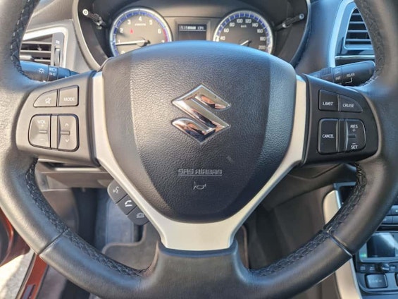 Vehicle image 13