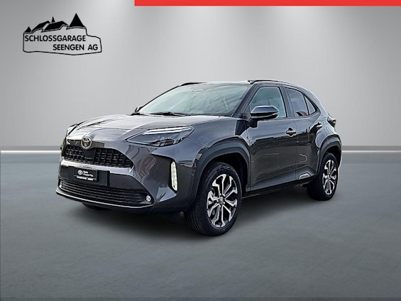 First vehicle image