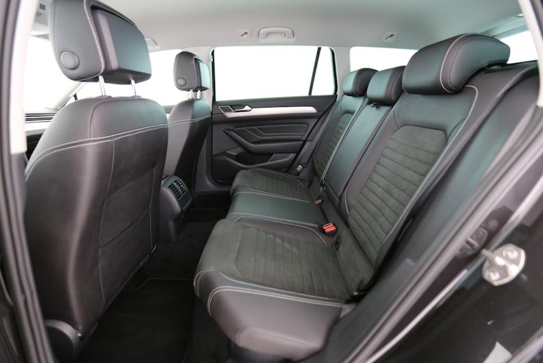 Vehicle image VW PASSAT