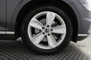 VW Passat Variant 2.0 TDI 200 75 Edition DSG 4m